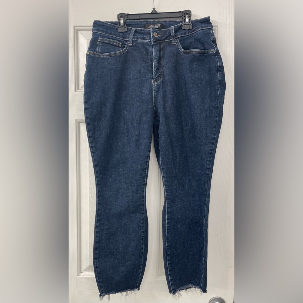 Judy Blue Ankle Length Jeans